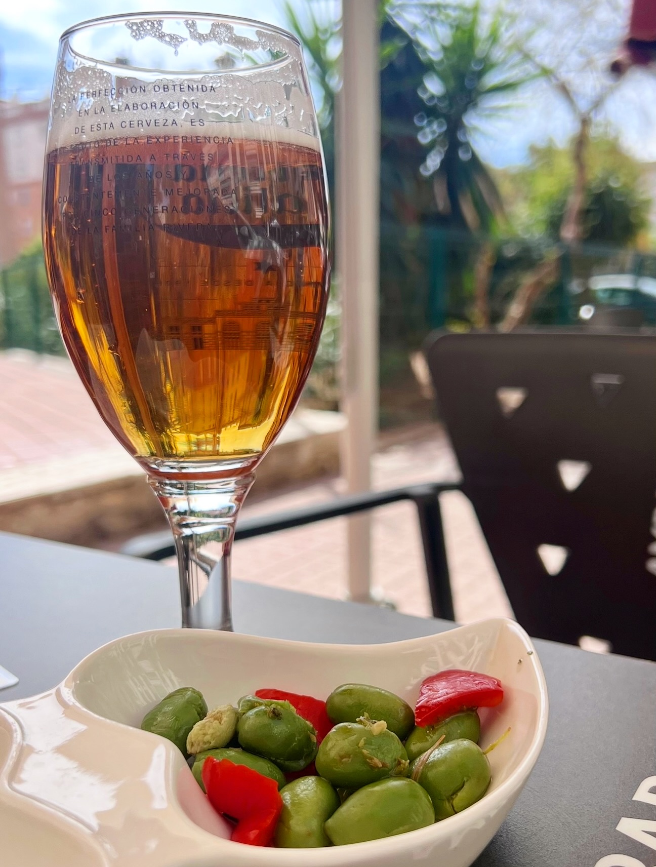 🍺 Momentos con sabor a Córdoba para comenzar bien el finde, pasadlo bien Zampamundos 

📍 En la terraza de @laresenarestaurantebar 

#Córdoba #saboracordoba #tardeocordoba #findesemana